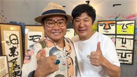 胡瓜（右）訪問許效舜。（圖／《下面一位》提供）