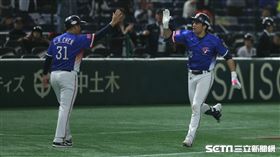 ▲世界12強棒球錦標賽複賽，台灣隊一壘手潘傑楷炸裂陽春砲。（圖／特派記者劉彥池攝影）