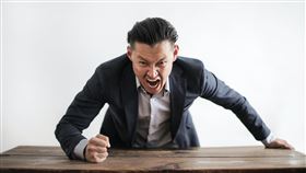 吵架,爭論,失控,暴躁,暴走,老公,上班族,主管,怒吼,生氣,抓狂,示意圖／pexels