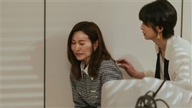 《祕書俱樂部》曾莞婷與修杰楷相愛關係複雜。（圖／TVBS提供）