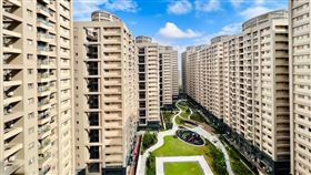 數據顯示，今年前三季住宅使照量創下2006年有統計資料以來新高。永慶房屋指出，未來幾年仍是使照高峰。(房市示意圖)