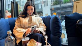 李嘉欣分享近照。（圖／翻攝微博）