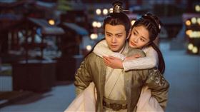 任嘉倫,譚松韻。（中視提供