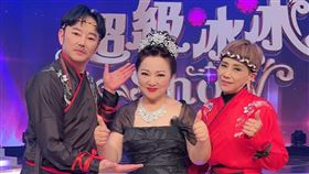 藍如潔（中）常上白冰冰跟陽帆節目。（圖／翻攝臉書）