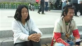 丐中丐夫妻雙雙車禍離世。（圖／翻攝自微博）