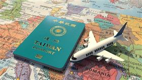 台灣申辦護照費用1300元，享141國免簽，CP值頗高。（示意圖。圖：shutterstock/達志）