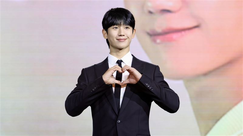 傳出趙震雄對新人演員投擲冰塊、施暴的受害者可能是丁海寅。(圖/記者鄭孟晃攝影)