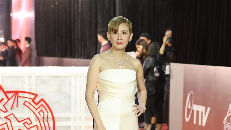 金馬紅毯/吳君如老淚縱橫　2女神辣翻全場