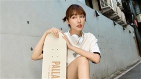 泱泱失誤將房卡插入捷運閘口。（圖／翻攝自泱泱IG）