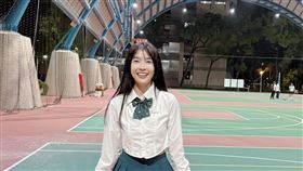 小嫻制服趴（圖／翻攝自臉書）