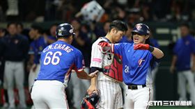 ▲世界12強棒球錦標賽冠軍戰，台灣隊中外野手陳傑憲炸裂3分砲。（圖／特派記者劉彥池攝影）