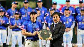 ▲台灣隊奪下世界12強棒球錦標賽冠軍，隊長陳傑憲拿下本屆賽會MVP。（圖／特派記者劉彥池攝影）