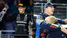 〔左George Russell。右Max Verstappen〕


F1,賭城,拉斯維加斯,紅牛車隊,維斯塔潘,世界冠軍,4連霸（圖／翻攝自F1臉書及官網）