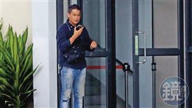 本刊去年直擊，李男（圖）經常透過LINE傳訊向Kolas示愛，還以「登聖母峰」作為2人幽會暗語。