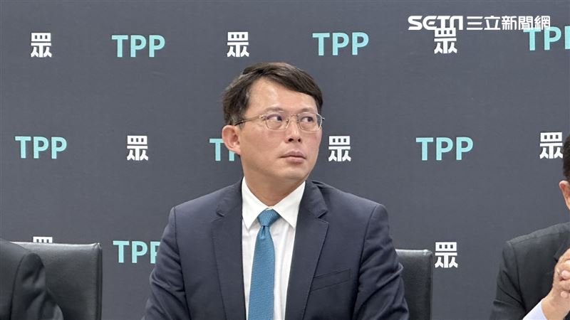 許銘春拿公帑開演唱會？黃國昌：厚顏無恥