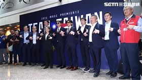 12強台灣隊接機，副總統蕭美琴、牛棚教練王建民、總教練曾豪駒、隊長陳傑憲 、中職會長蔡其昌等人接受媒體聯訪。（圖／記者趙于瑩攝影）