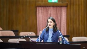 吳思瑤質詢周弘憲。（圖／吳思瑤國會辦公室提供）