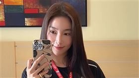 「真人版娜美」張家瑋今年10月到菲律賓遊學。（圖／翻攝臉書）