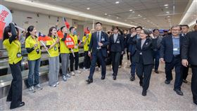 蕭美琴為台灣隊接機（圖／總統府提供）