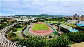 許多大學具備多樣的運動場地與綠地景觀，提供周遭居民運動和休閒的場所，成為周遭房市的一大亮點。(房市示意圖／永慶房屋)
