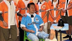 孫協志（左起）、王君豪、徐乃麟、蔡黃汝、楊婷婭、許孟哲、張棋惠（圖／中視提供）