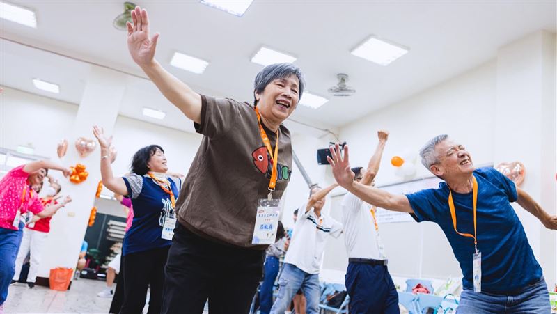 兩廳院樂齡舞蹈體驗　實踐銀髮族樂活學習
