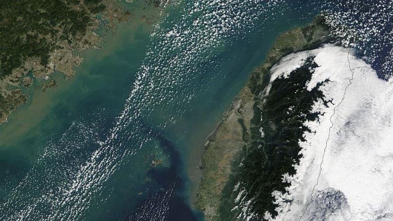 「清晰黑水溝」出現了　鄭明典曬衛星雲圖