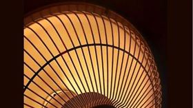 網友發文好奇問「開電暖氣一個月電費多少？」（圖／翻攝自爆廢公社公開版臉書）