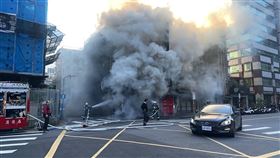 北市濟南路民宅火警。（圖／翻攝畫面）