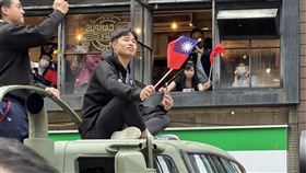 台灣隊,林昱珉,12強,包手,刺青,紅唇,台東,立委,賴坤成,補充兵,鳳凰城,職棒,陳琦柏