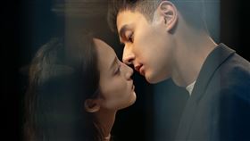 《不愛，愛》，描述現代人在「愛無能」世代中重新尋找學習愛人的能力，播出後大獲迴響，左起張軒睿、韓寧。（圖／良人行、東森電視提供）