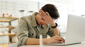 做運動也難抵銷！研究：久坐超過「10.6小時」　增加4成心衰竭風險