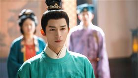 左起《墨雨雲間》王星越首搭檔《雲之羽》盧昱曉，互搶生意相愛相殺。（圖／Netflix提供）