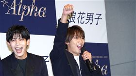 浪花男子。（圖／記者趙于瑩攝影）