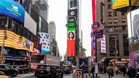 梁文音登上紐約時代廣場巨幕。（圖／Spotify 提供）