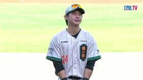 12強賽／陳傑憲6年送別4位至親！　中職千安儀式逼哭台灣隊長。（圖／翻攝自CPBL 中華職棒）