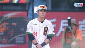 12強賽／陳傑憲6年送別4位至親！　中職千安儀式逼哭台灣隊長。（圖／翻攝自CPBL 中華職棒）