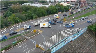 五股6號越堤道增設引道　簡化車流動線