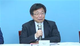 ▲衛福部次長周志浩指出將先盤點健保給付乳癌、肺癌、大腸癌等重大癌症藥品與國際指引落差。（圖／翻攝自健康台灣推動委員會直播）