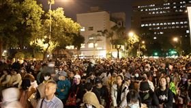 台灣公民陣線號召民眾28日晚間抗議藍白（圖／經濟民主連合提供）