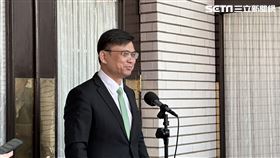 ▲藍提案成立公務員霸凌調查委員會，民進黨立委賴瑞隆受訪時批評三頭馬車（圖／記者詹宜庭攝影）