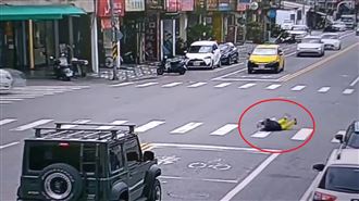 路口驚見行人「翻滾過馬路」　脫序畫面曝