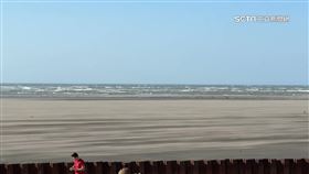 東北季風好強！台中濱海樂園有如流沙河