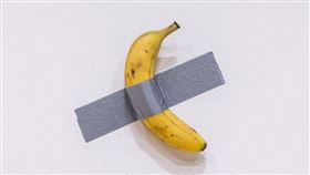 2億標一根香蕉當眾吃掉　中國幣圈富豪孫宇晨讚更好吃（圖／美聯社／達志影像）
