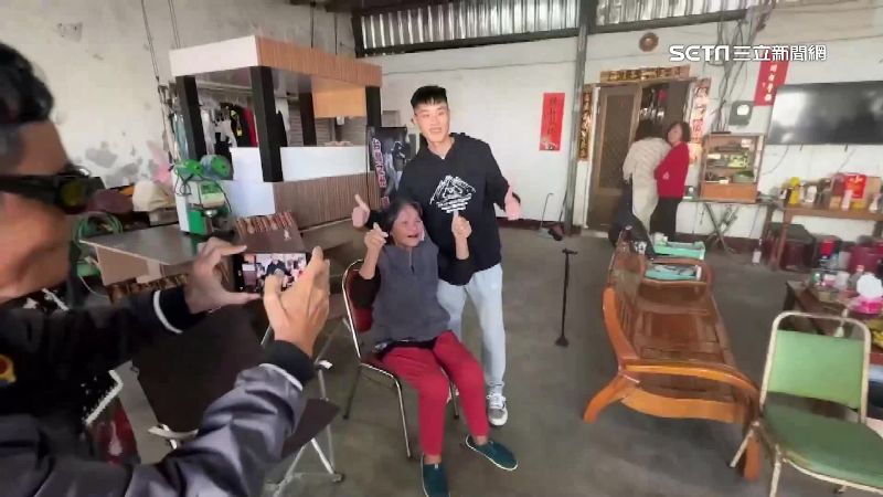 台灣之光張政禹回車城老家！阿嬤開心落淚