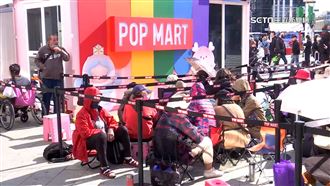 不畏寒風！狂粉夜排瘋搶泡泡瑪特聖誕限定