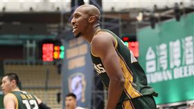 ▲2024-25賽季TPBL，台啤永豐雲豹洋將克羅馬（Lasan Kromah）對福爾摩沙夢想家投進準絕殺。（圖／TPBL提供）