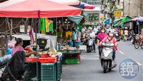 原PO透露，家中月入近百萬的家業如果沒人要接手的話，就會收掉了。（示意圖／翻攝自鏡週刊）


