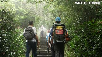 黃暐程利用科技暖心奉茶　推動循環經濟