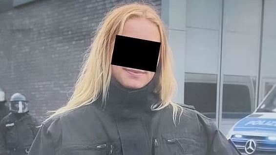 跨性別女警撿屍下藥　2名帥男警慘遭性侵